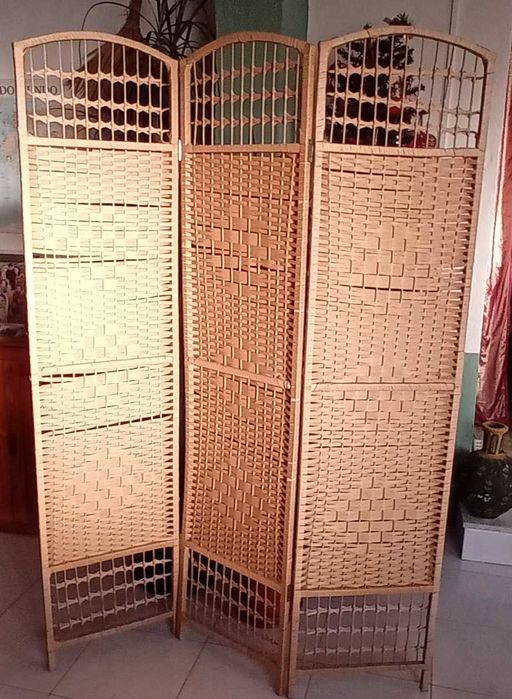 Biombo de três painéis