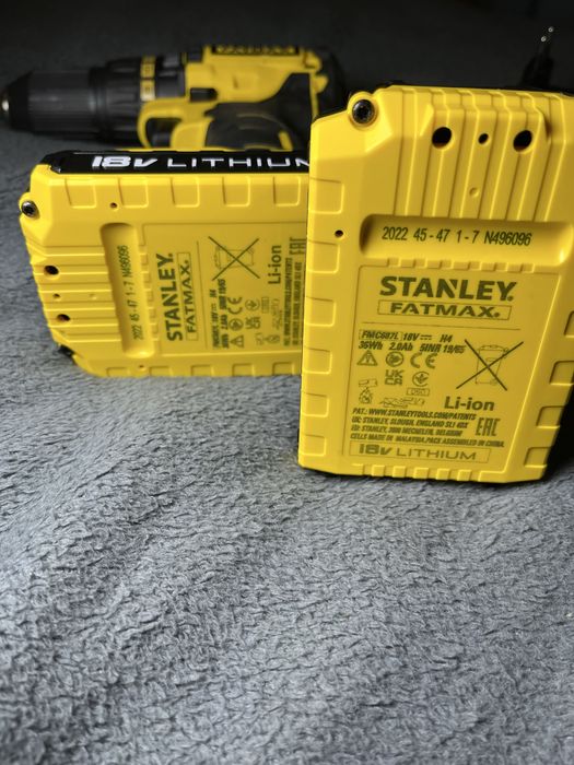 Шуруповерт Stenley FMC628C2K безщітковий