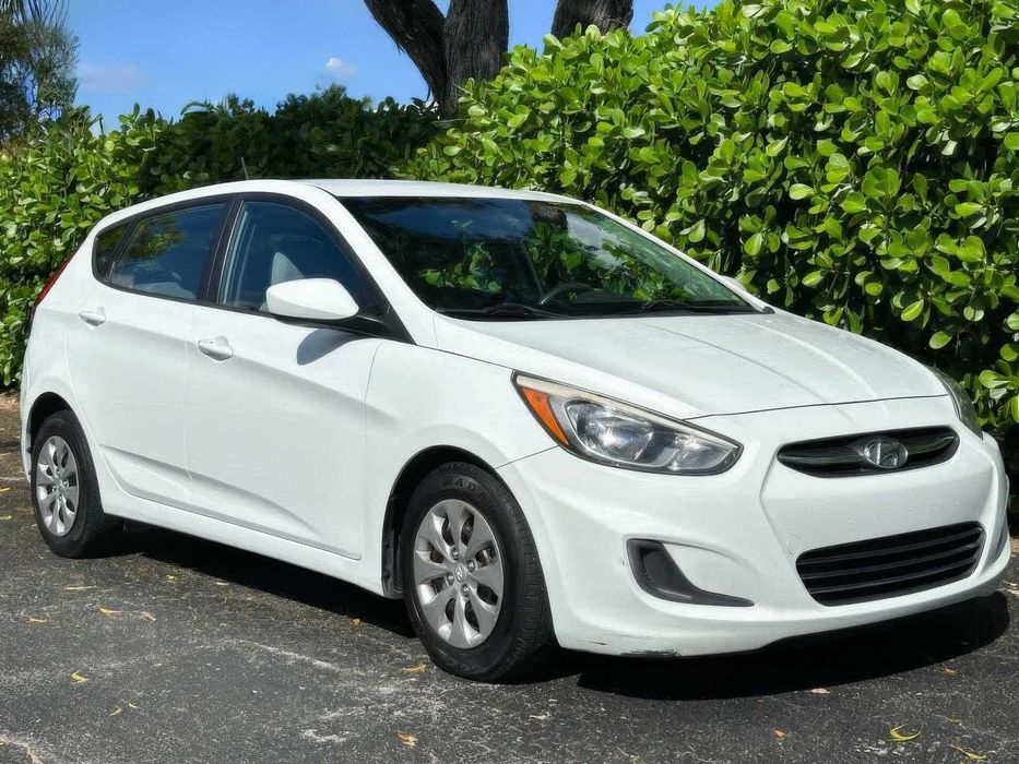 Hyundai Accent Sport      2015