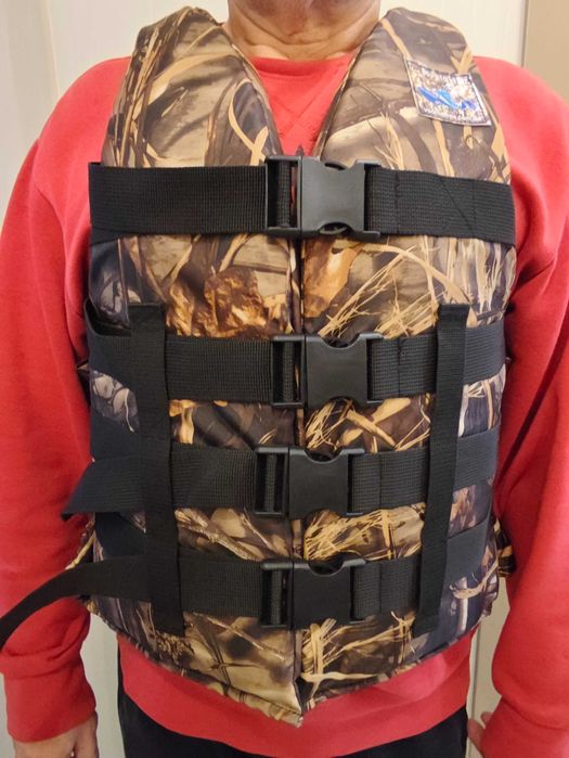 Жилет страхувальний 90-110 кг. новий.