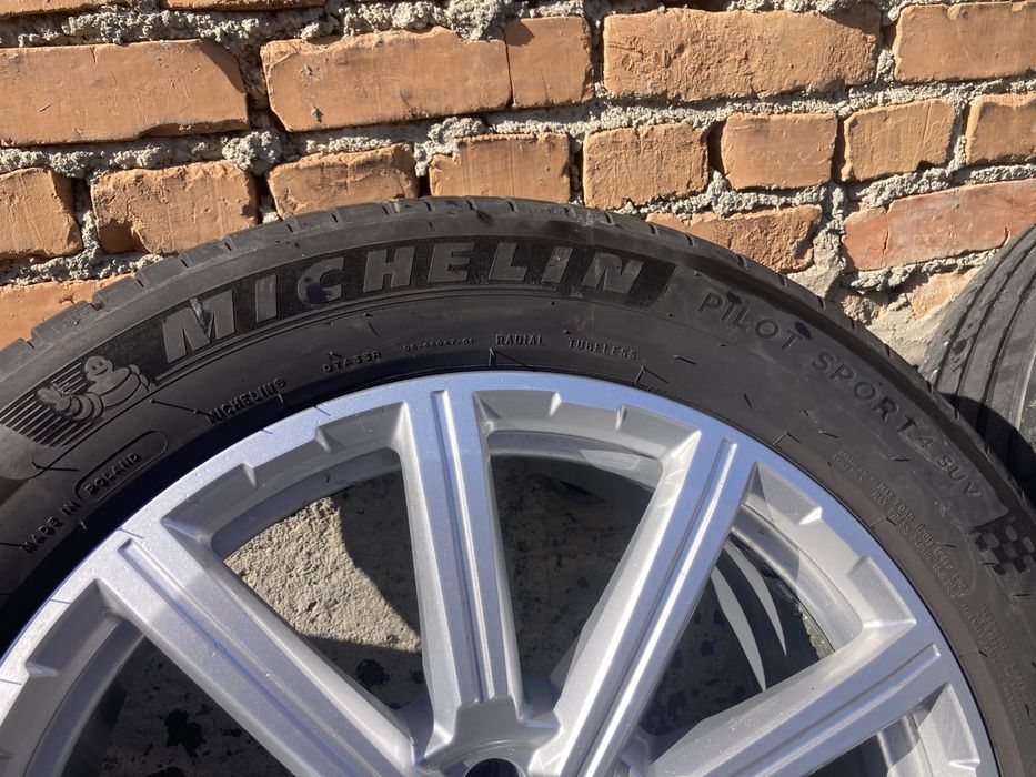 5-112 R20 + 285/45/20 Audi Q7