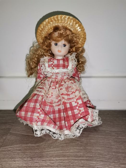 Bonecas de porcelana