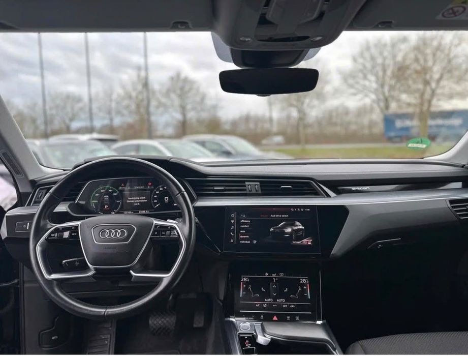 Audi e-tron 50 quattro