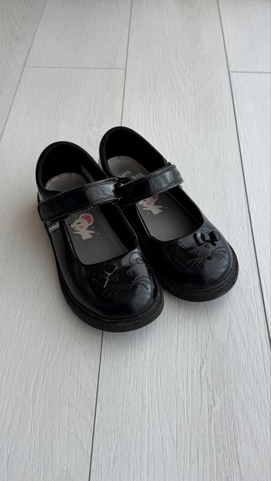 Туфлі лаковані 33 розмір