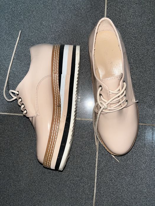 Sapatos de cunha