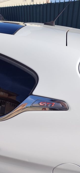 Peugeot 208 GTI full extras