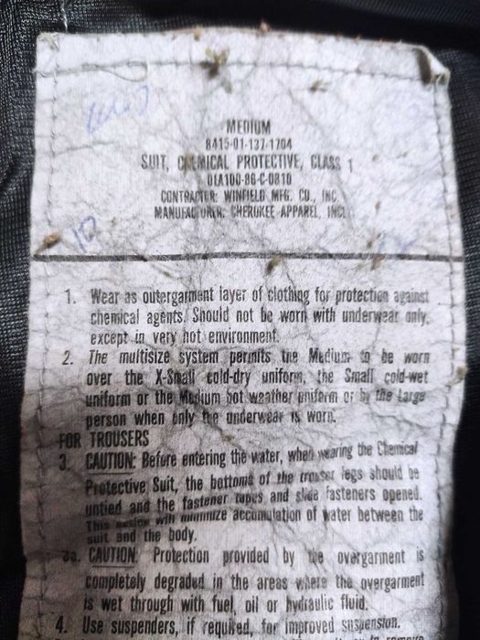 Fato Camuflado Proteção Biológico e Químico Miltar