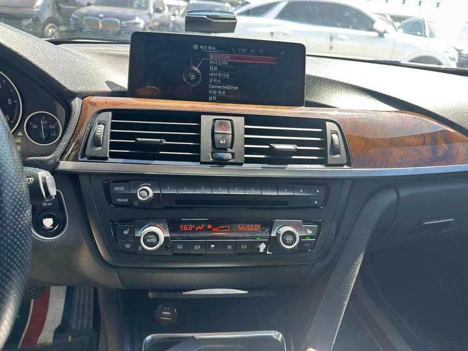 BMW 3 Series 320d F30 2015 з Кореї