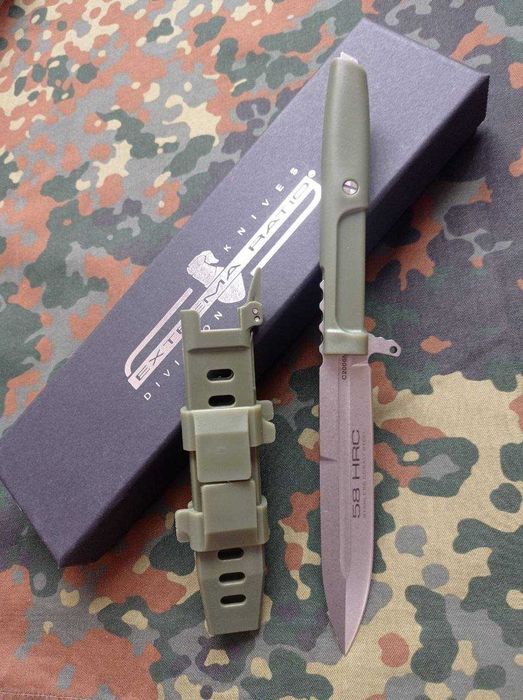 Туристичний мисливський ніж Extrema Ratio Requiem Green 23.8см,тактичний похідний ніж з гравіюнням Extrema Ratio,пластикові ножни з кріпленням MOLLE