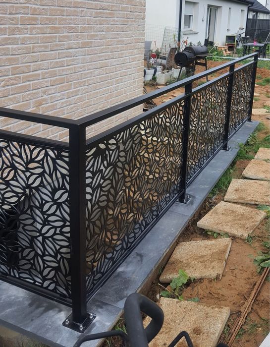 Плазмова різка металу на балкони та декор