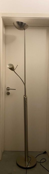 Candeeiros de pé com led