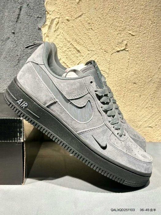 Air_ Force_ 1 Low_ '07 Grey R.44