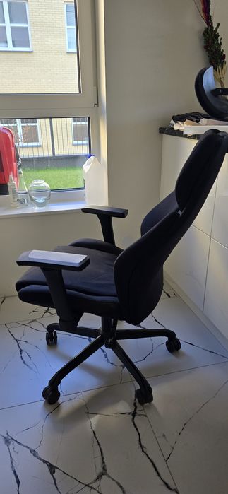 Fotel / krzesło biurowe SPC – ergonomiczne, zagłówek