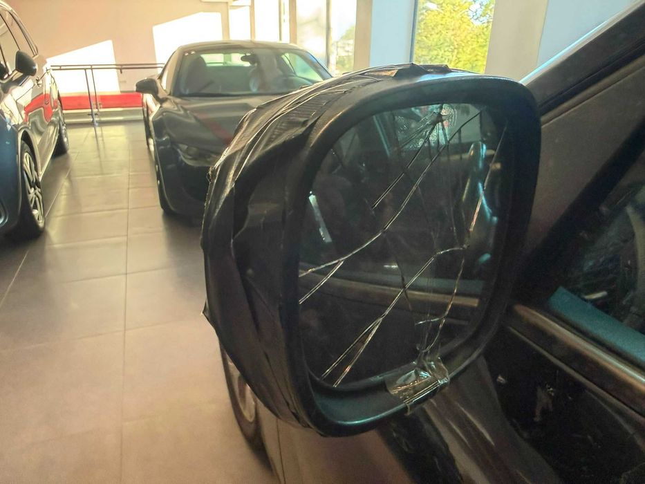 BMW X1 sDrive18d – Diesel – Caixa Manual 6 Velocidades – 151.000 km