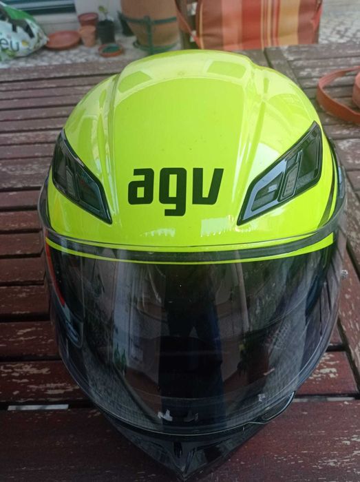 Capacetes AGV K1 e MDS R Series