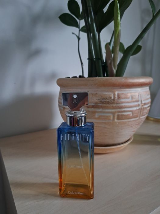 Butelka, flakon po perfumach