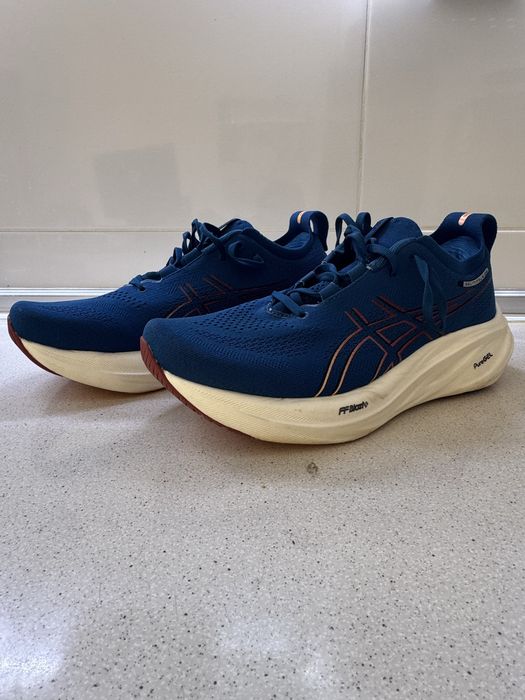 ASICS GEL-Nimbus 26 – Tamanho 42,5