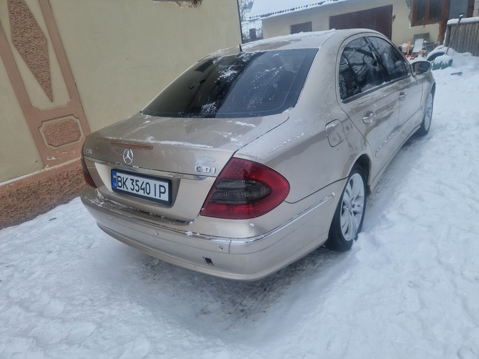 Мерседес w211 рік 2003