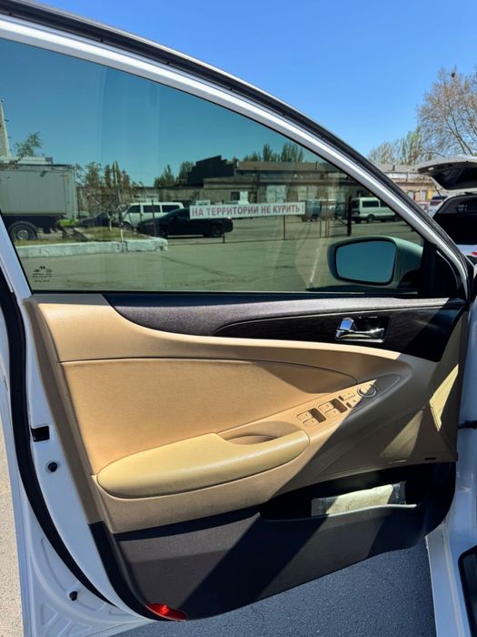 Hyundai  Sonata 2013