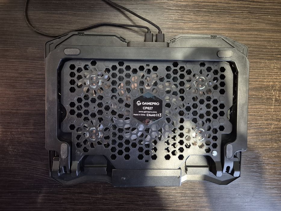 Охолоджувальна  підставка для ноутбука GamePro CP627

GamePro CP627.