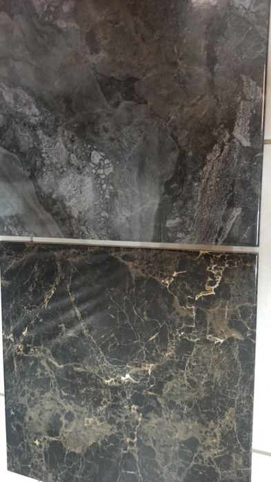 Продам Керамогранит 40-40 кафель