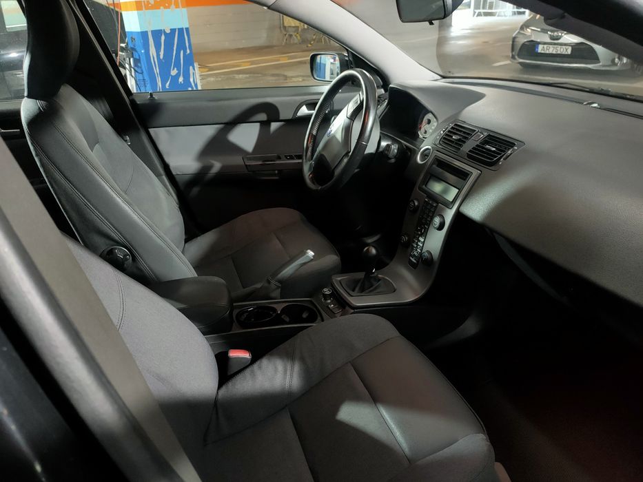 Volvo v50 2.0 D  gasóleo foto 4