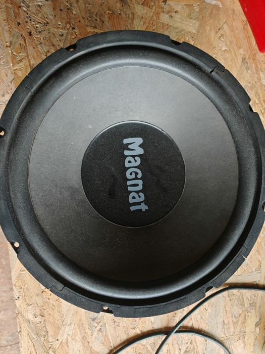 Głośnik Magnat 300wrms 30cm