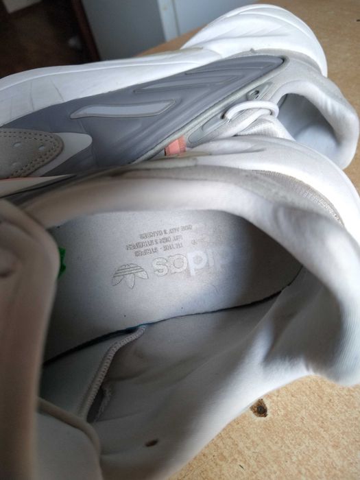 Оригінальні кросівки Adidas Ozelia