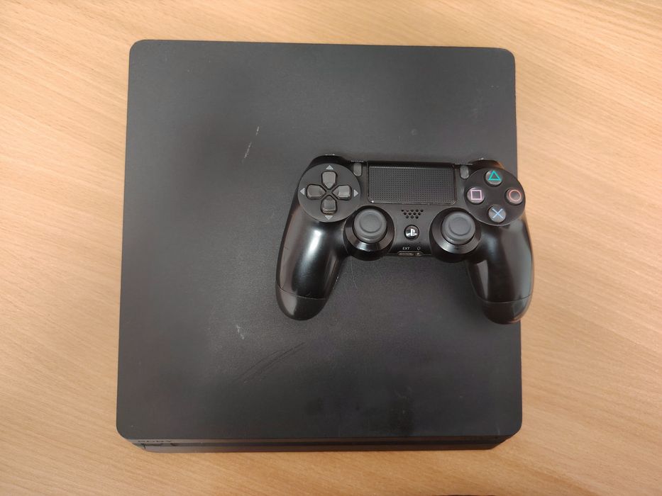 Ps 4 slim 500gb+1pad+gra do negocjacji