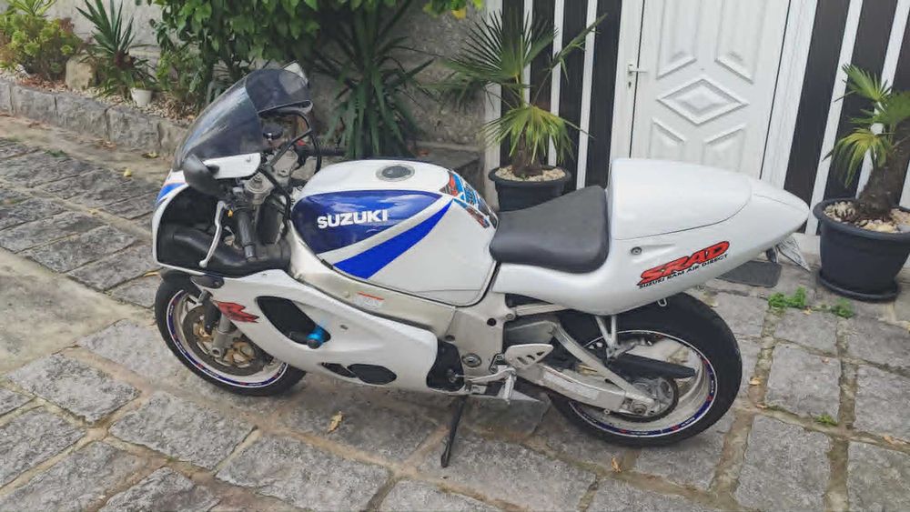 Suzuki GSX-R 750