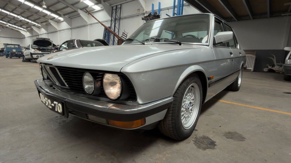 BMW 528