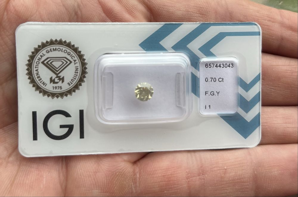 Diamante natural selado (IGI)