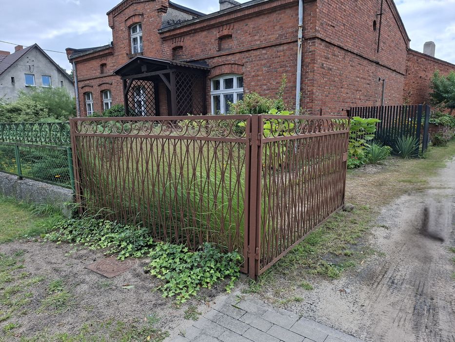 Metalowe ogrodzenie na sprzedaż