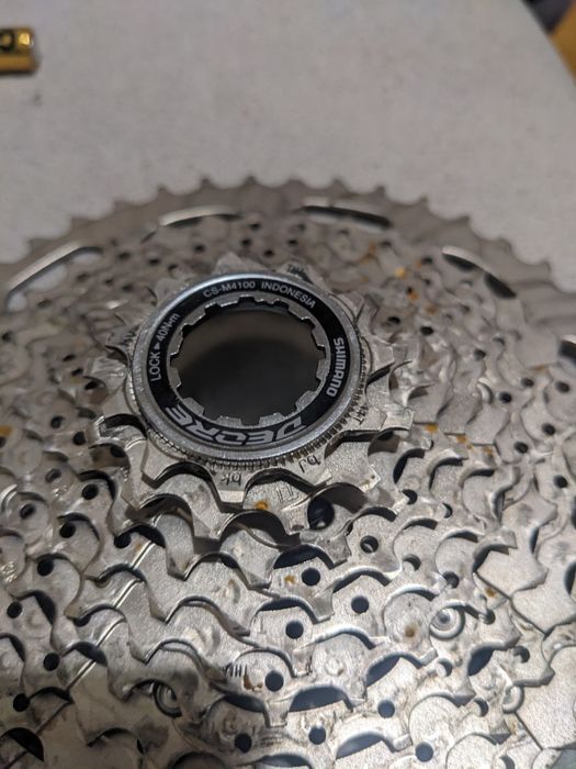 Кассети 10 швидкостей Shimano m4100 та Sun Race