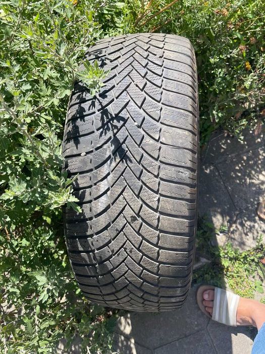 шини автомобільні