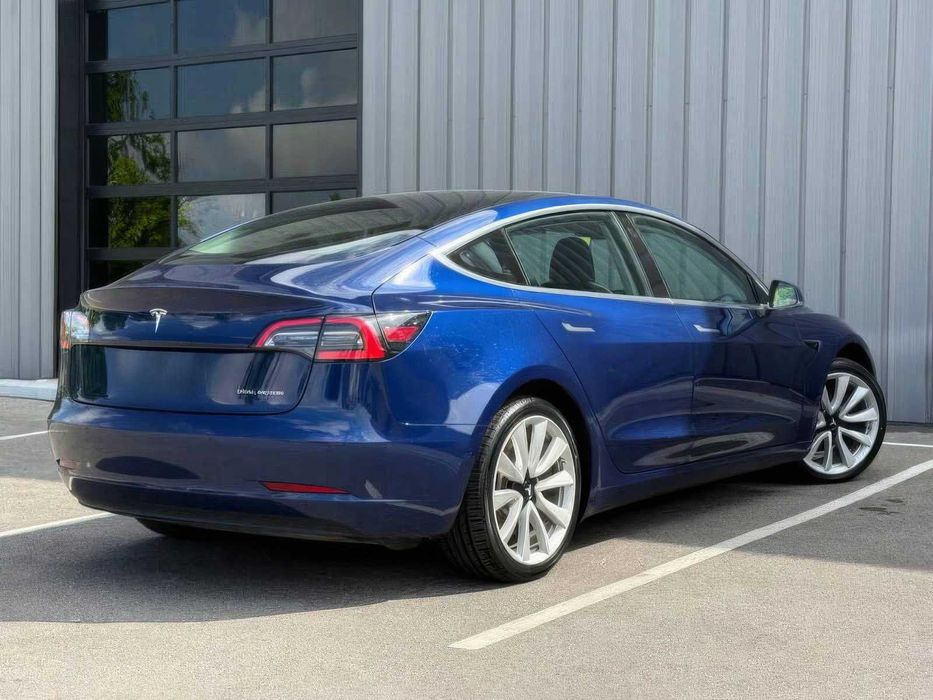 Tesla Model 3 Performance      2018