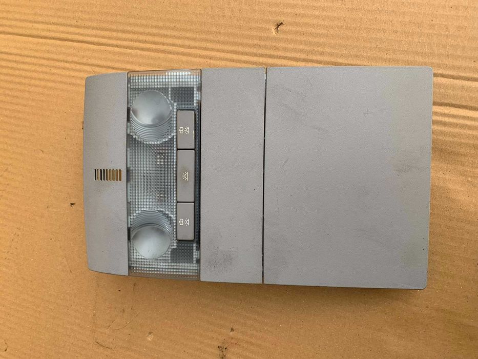 lampka podsufitki oświetlenie kabiny opel astra H 3 III