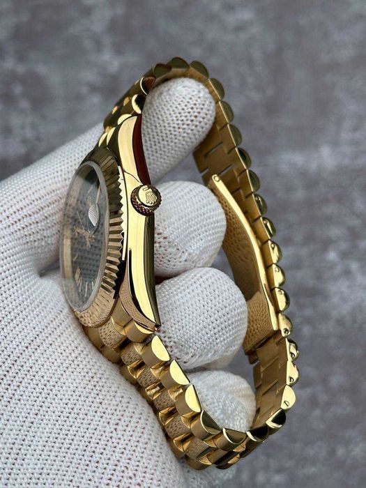 Швейцарские часы Rolex Day-Date President 40 mm Yellow Gold