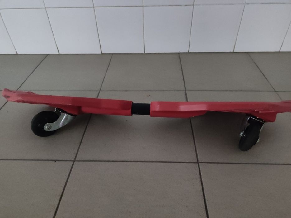 Street surfing vermelho usado