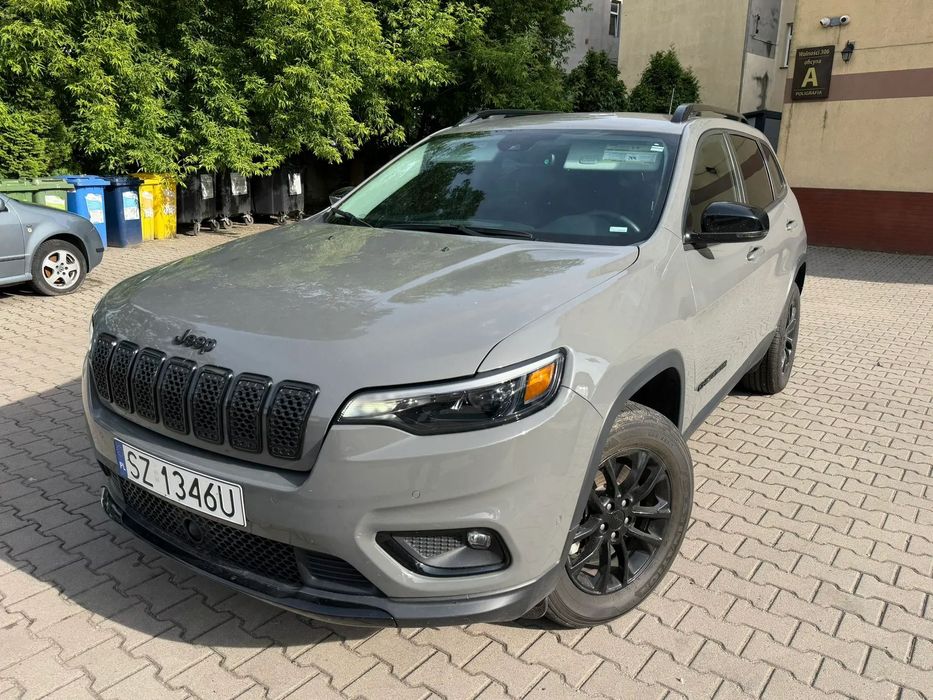 Jeep Cherokee Bezwypadek • 2023 Altitude LUX 4x4 •• Zweryfikowana rzeczywista cena •