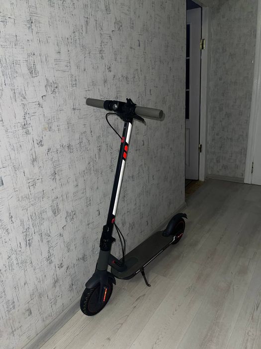 Єлектросамокат М365  Pro MAX