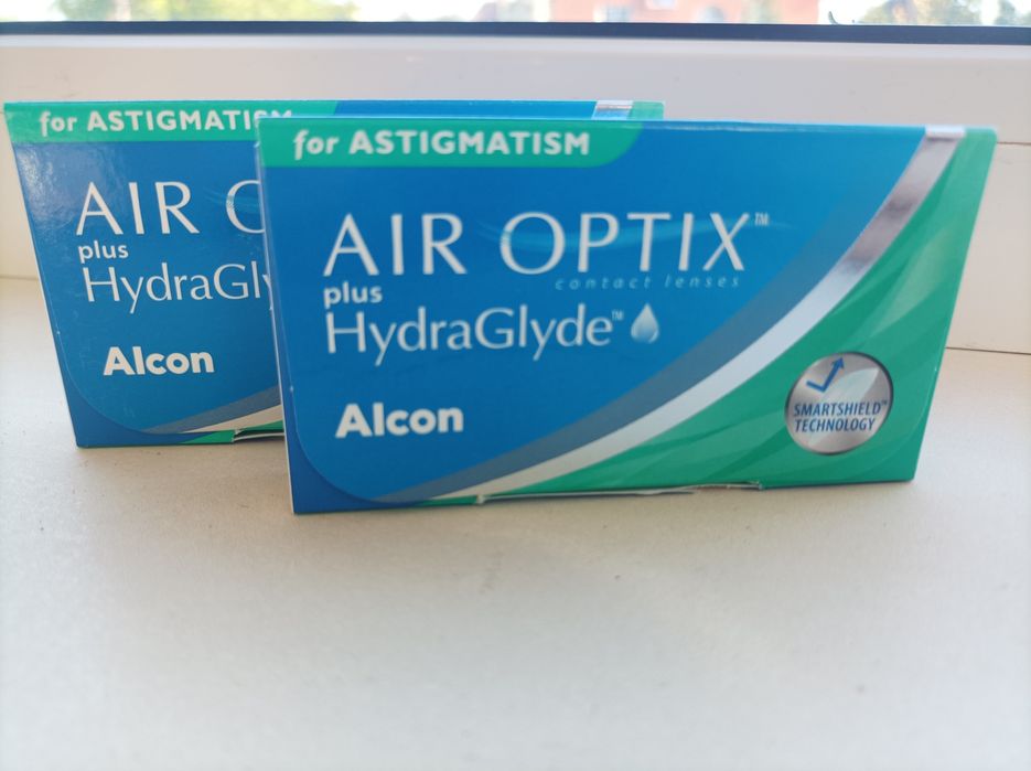 Контактні лінзи AIR OPTIX for Astigmatism