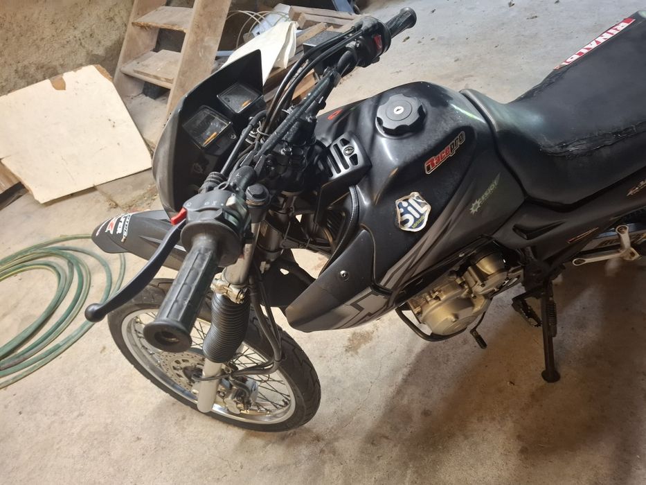 Yamanha xt 600 com 17000klm