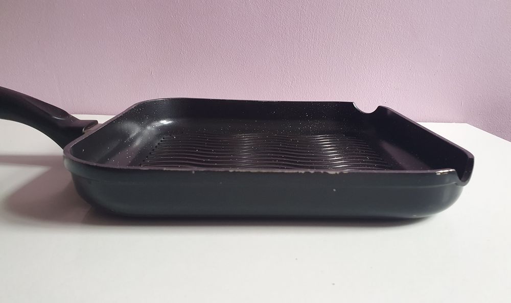 Patelnia Ernesto - grillowa żeliwna - 29 cm duża