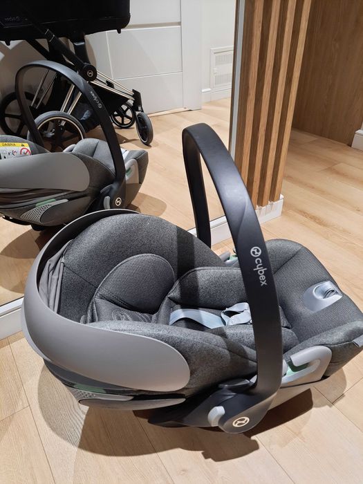 Fotelik Cybex Cloud T Plus z bazą isofix