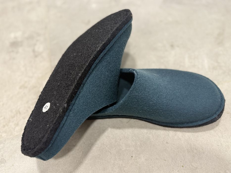 Кімнатні тапочки з войлоку