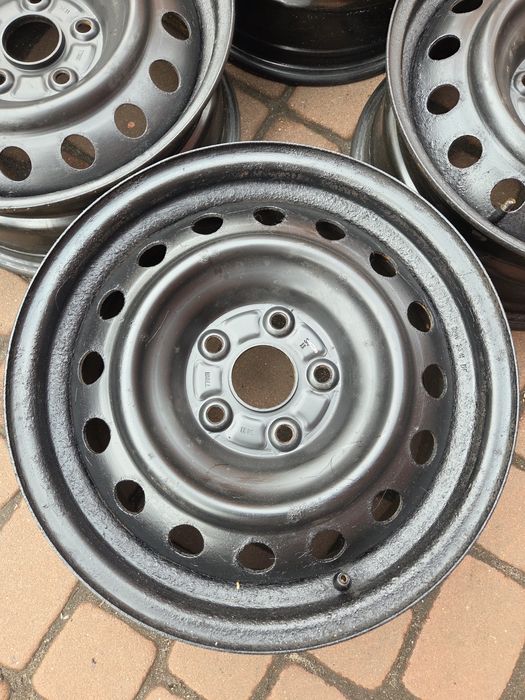 Felgi stalowe 6,5x16  5x114,3   ET45  Toyota Auris Avensis Corolla