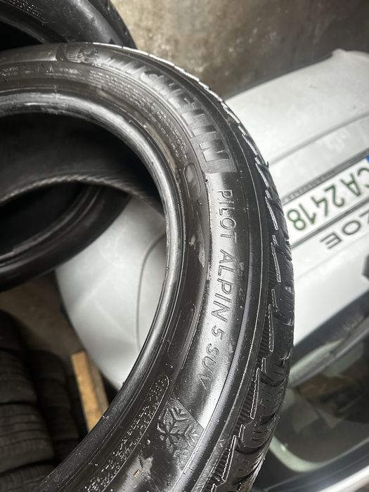 Michelin alpine 5 235/50/19