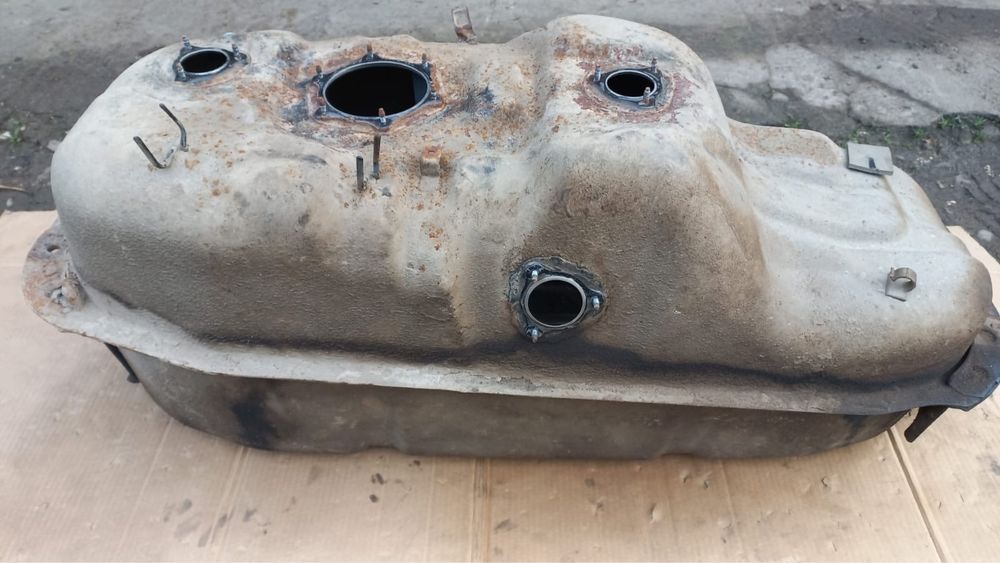 Бензобак на Мітсубісі Паджеро «Спорт» 1 покоління (бензин)