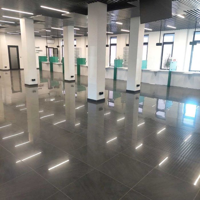 Сучасний офісний простір 350 м² для бізнесу (укриття, генератор, паркінг)
